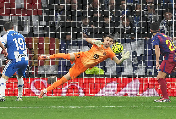 Màn trình diễn để đời của Joan Garcia ngày về mái nhà xưa