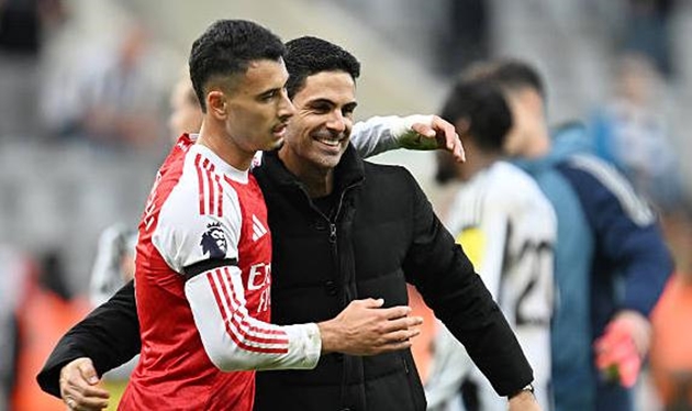 Martinelli lên tiếng về mối quan hệ với Arteta