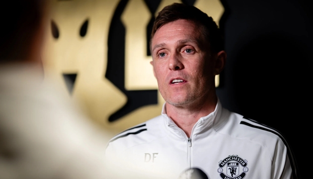 Merson dự đoán MU thắng Burnley ngày Fletcher ra mắt