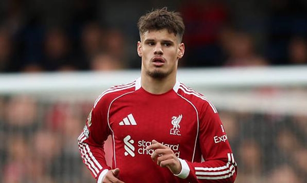 Milos Kerkez “tuyên chiến” Man United