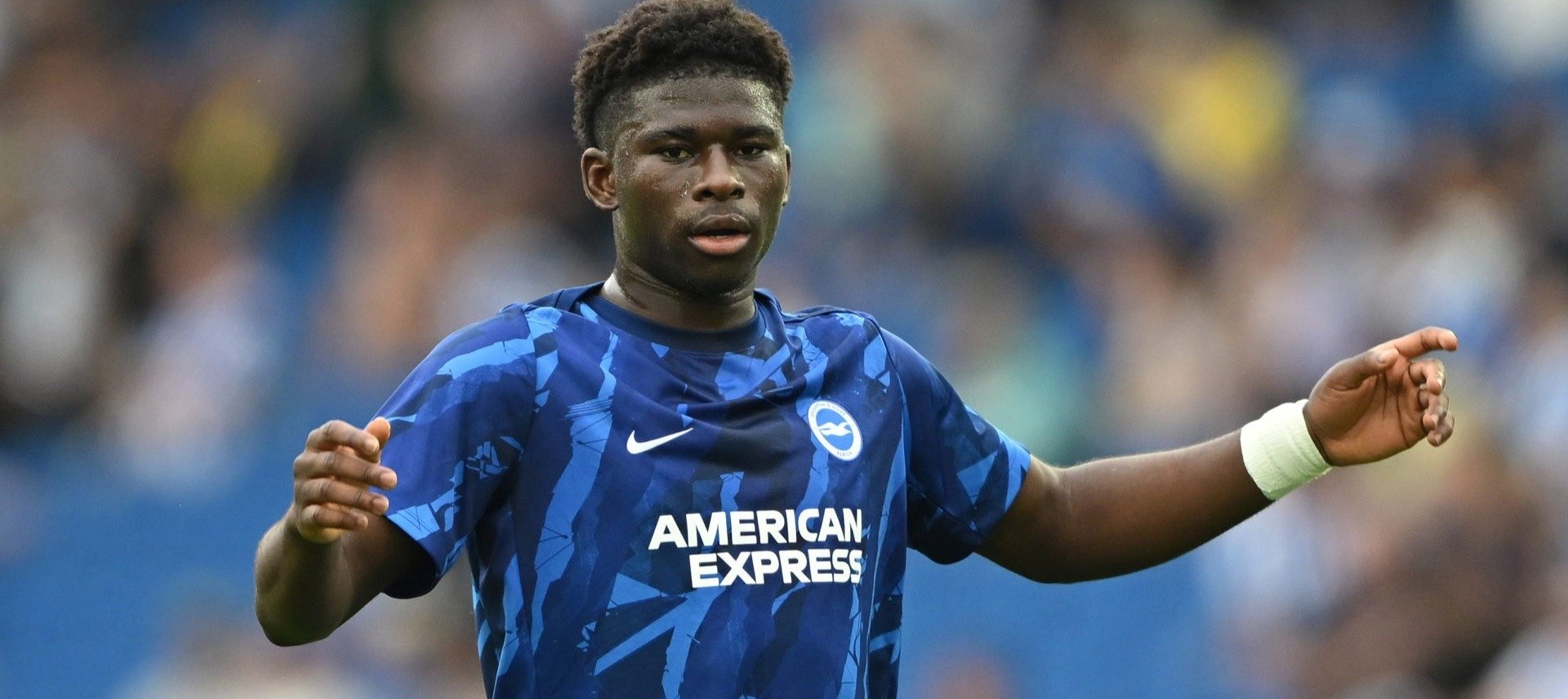 MU chờ đợi Wharton, né bẫy giá 100 triệu bảng của Baleba