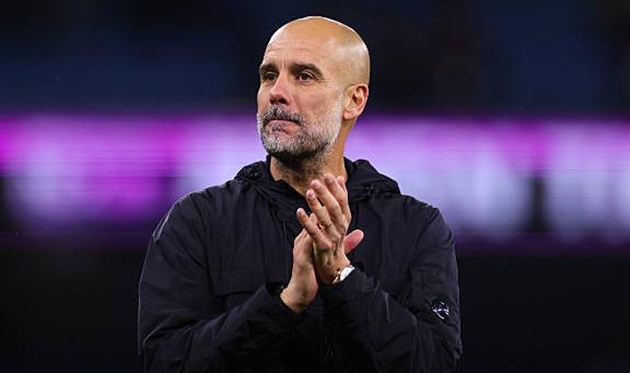 Pep Guardiola cảnh báo Arsenal về cuộc đua vô địch