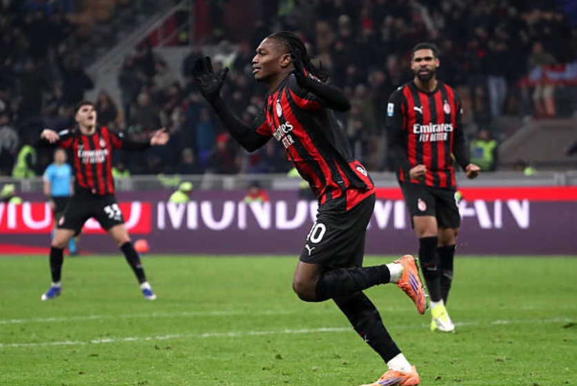 Rafael Leao cứu AC Milan thoát thua hú vía trước Genoa