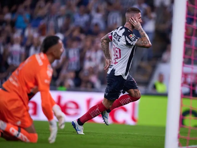 Sergio Ramos phá lưới Keylor Navas trong ngày tái ngộ