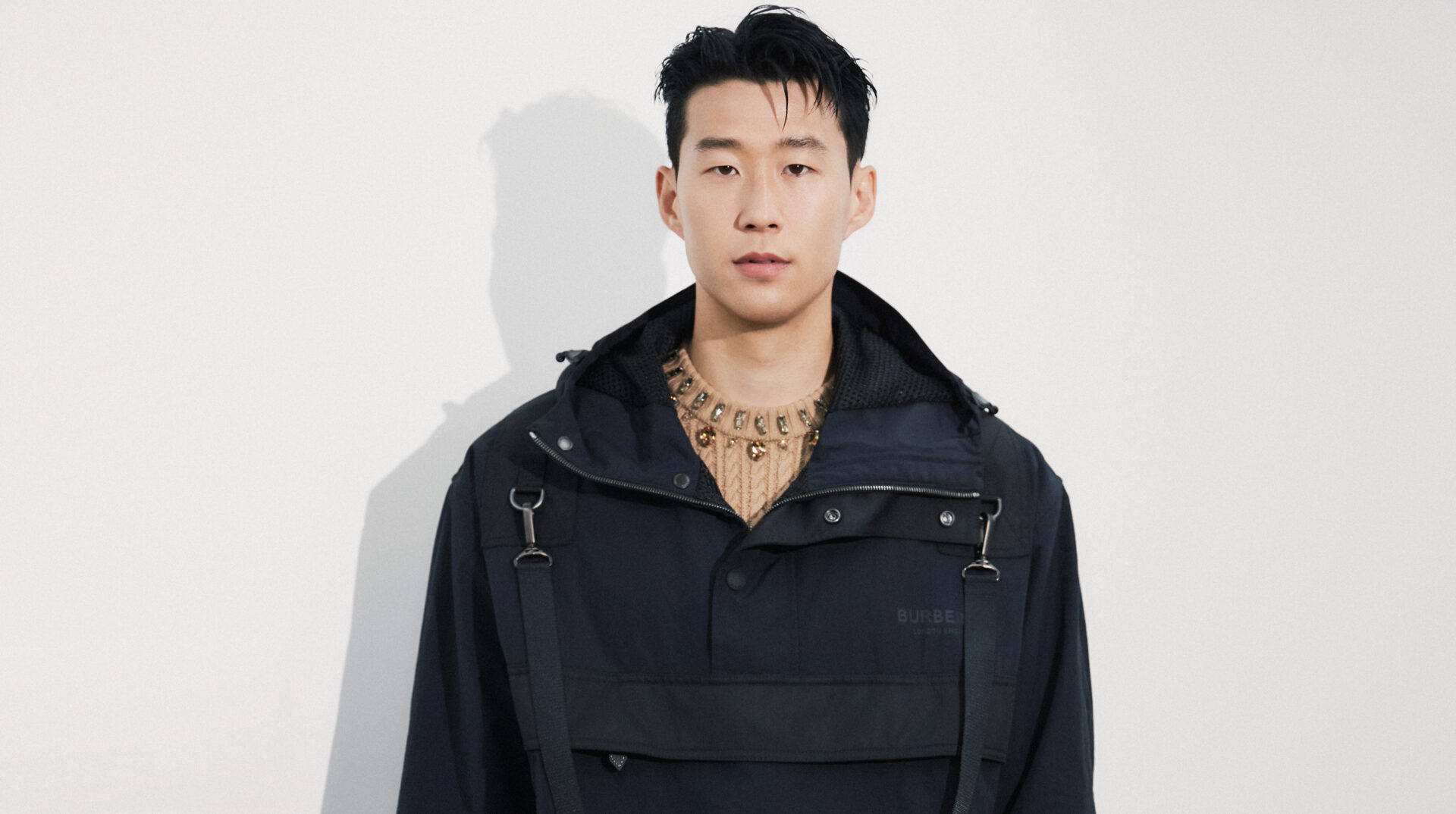 Son Heung-min định nghĩa lại chuẩn mực quý ông châu Á