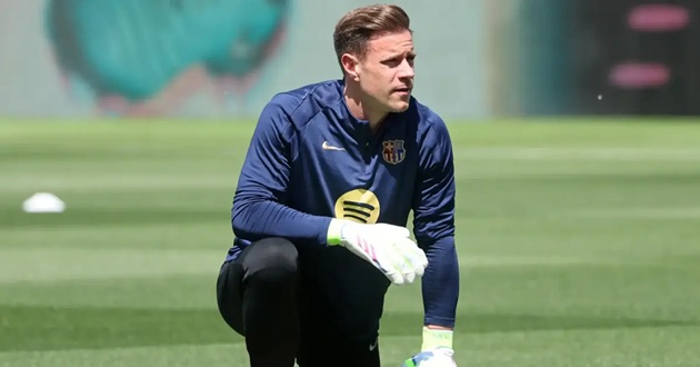 Ter Stegen chia tay Siêu cúp TBN để về Barcelona gấp