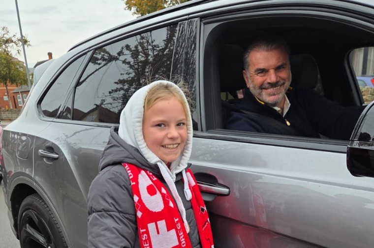 Thái độ đáng ngưỡng mộ của Postecoglou sau khi bị Nottingham sa thải