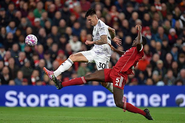 Thắng Liverpool, Jamie Redknapp vẫn quan ngại về tân binh của Man Utd