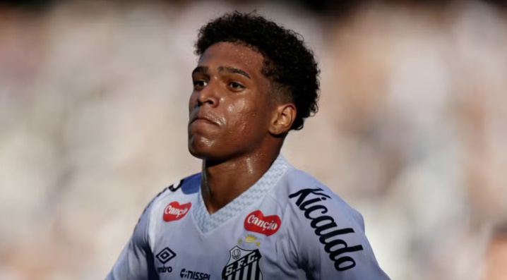 Tottenham gửi đề nghị lần hai cho sao trẻ Souza