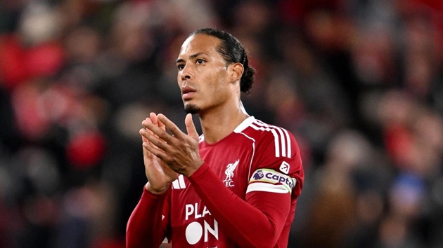 Van Dijk nhận lỗi trong bàn thua, trấn an người hâm mộ Liverpool