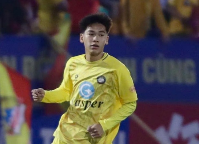 Văn Thuận ngưỡng mộ Doãn Ngọc Tân, mong được làm việc với HLV Kim Sang-sik