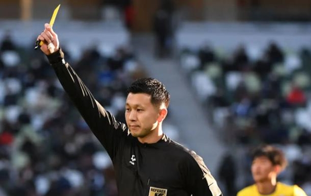 VFF thuê 2 trọng tài Nhật bắt V-League