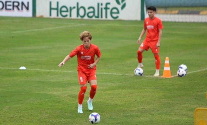 Vì sao Viktor Lê là cầu thủ Việt kiều duy nhất trụ lại U23 Việt Nam?