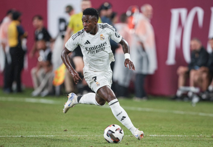 Vinicius đứng trước ngã rẽ định mệnh tại Real Madrid
