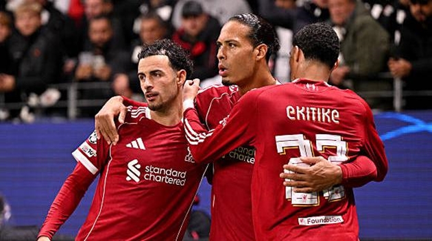 Wirtz góp 2 kiến tạo, Liverpool dễ dàng vùi dập Frankfurt