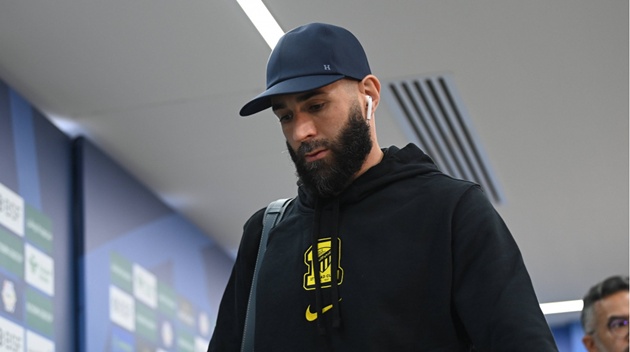 10 thương vụ ngày cuối: Benzema lập kỷ lục, Palace phá két