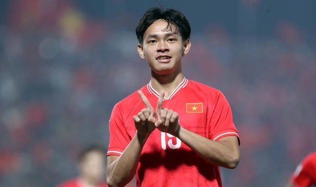 Bùi Vĩ Hào rưng rưng vì hành động của thủ môn Trung Kiên