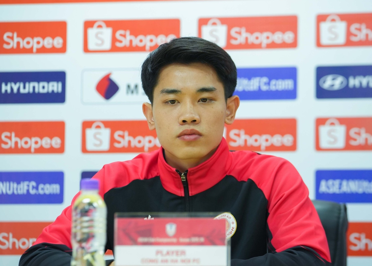 Đình Bắc quyết cùng CAHN giành 3 điểm trên sân Hàng Đẫy