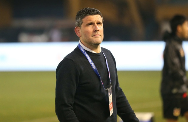 HLV Ninh Bình tố trọng tài Malaysia phá nát trận đấu