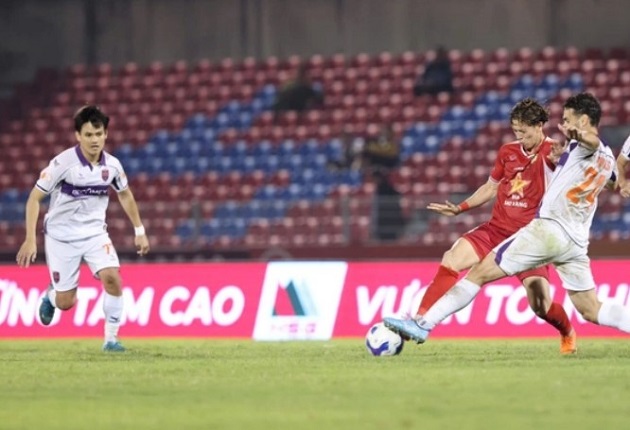 Hồ Tấn Tài tái xuất V.League sau 1 năm đứt dây chằng