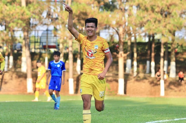 Quyết định dùng sao trẻ cao 1m95 của bầu Đức đang thắng lớn