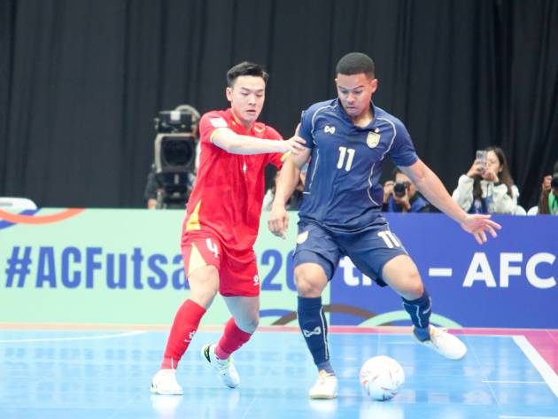 Sút trúng cột dọc, futsal Việt Nam thua đau Thái Lan