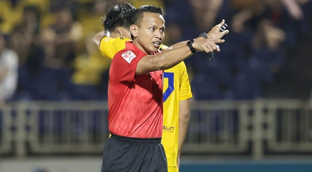 Trọng tài Malaysia bắt chính trận CAHN vs Ninh Bình